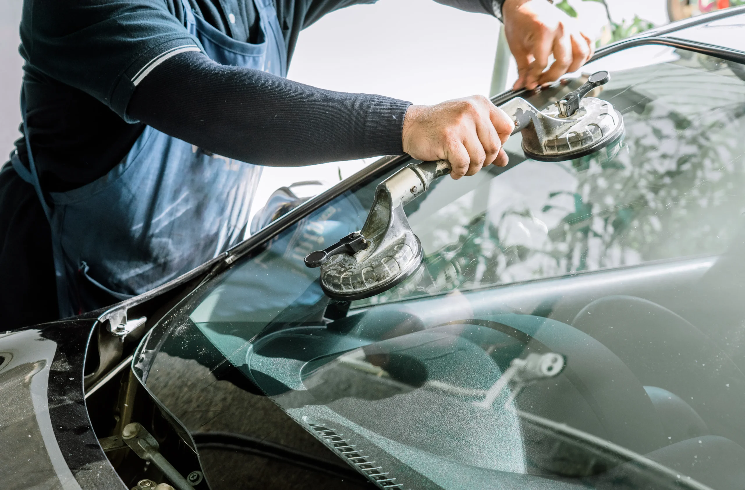 Remplacement de pare-brise automobile