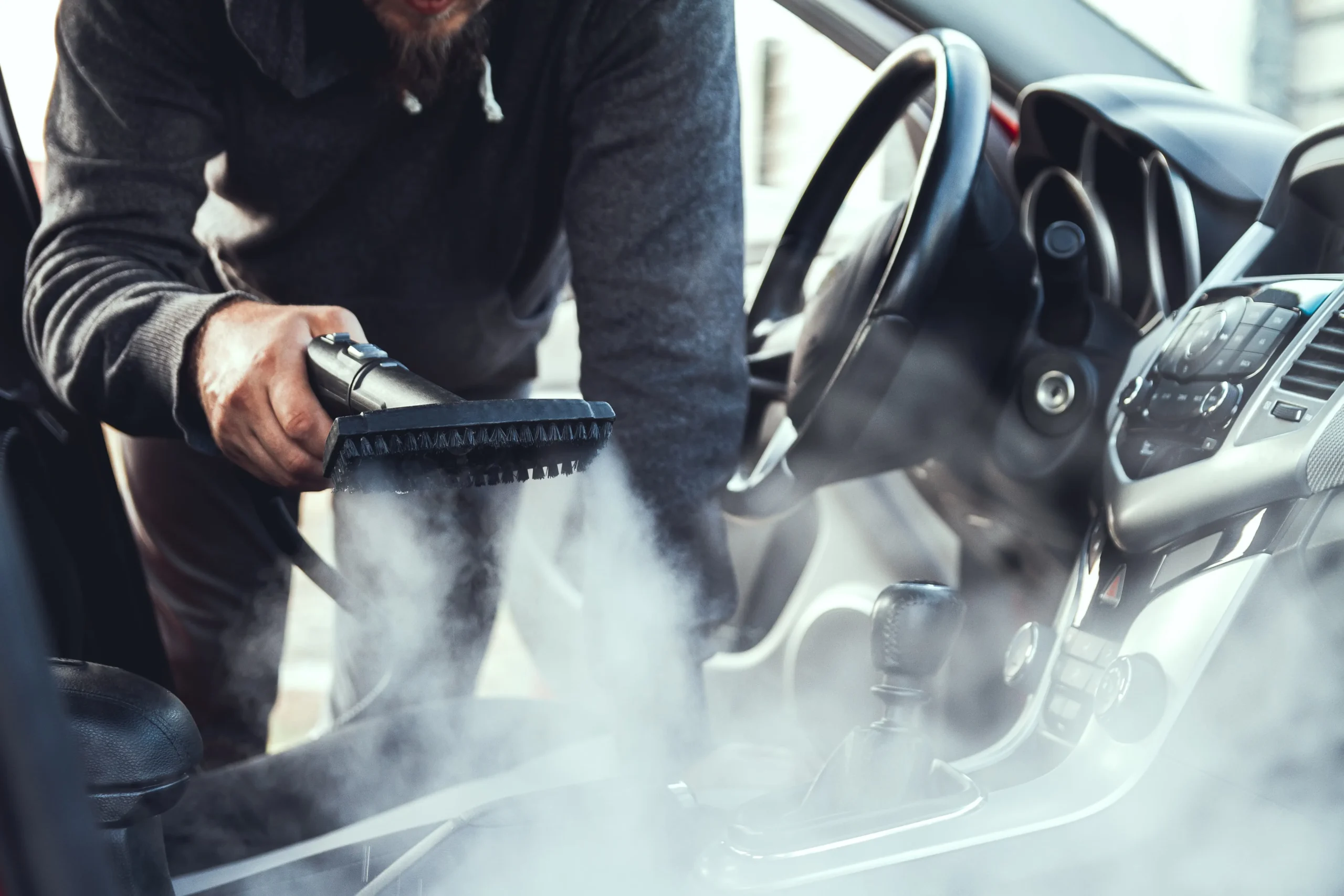 Traitement des sièges, tapis et moquettes de voiture